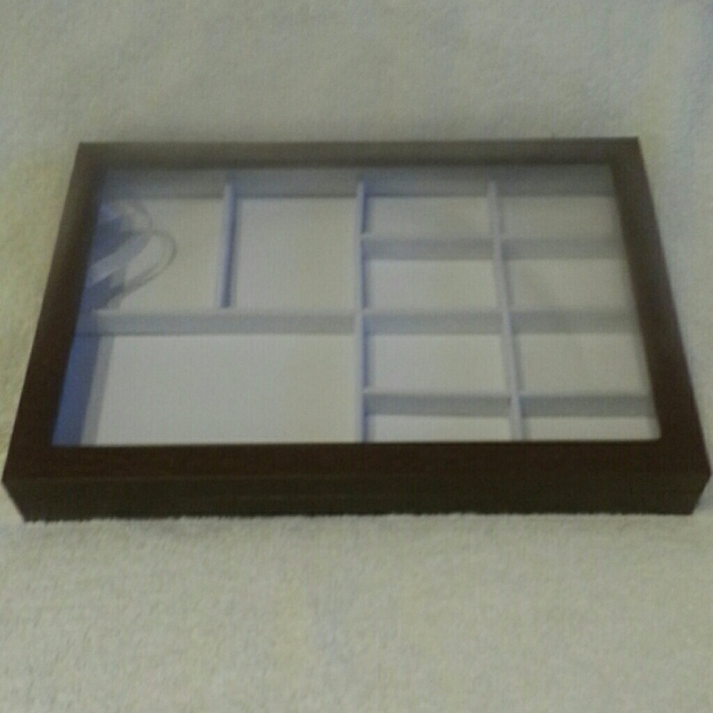 Jewelry box